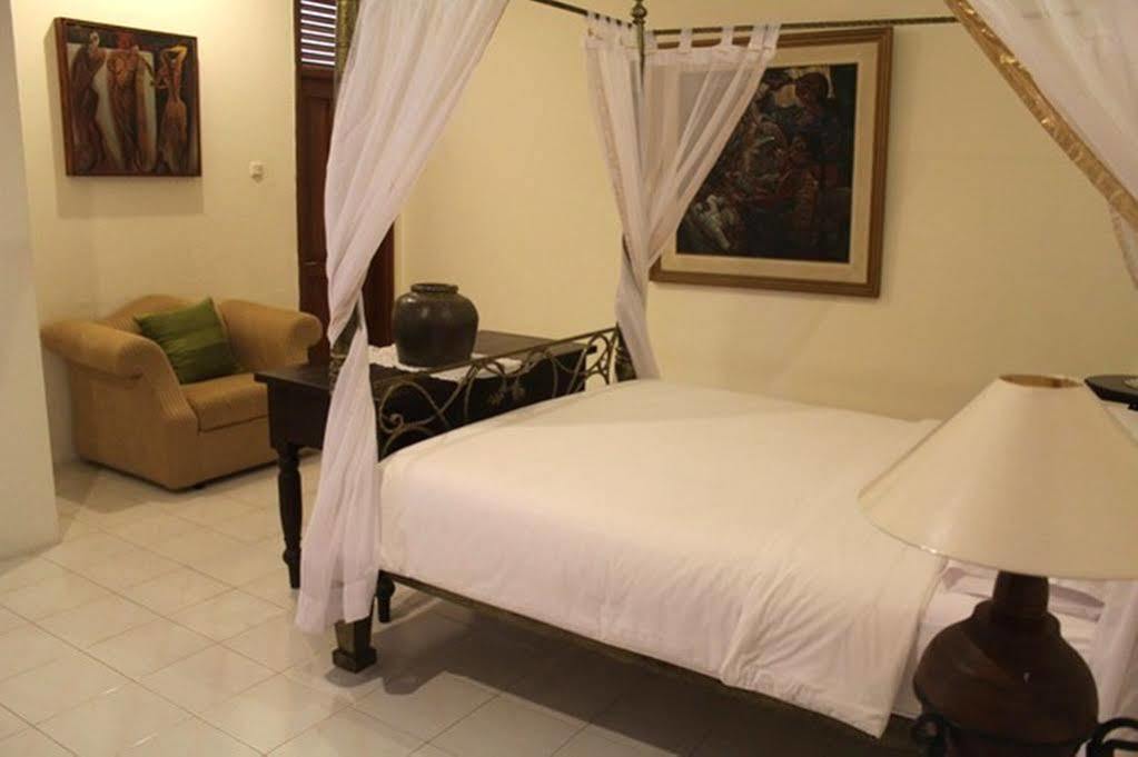 9 Bedroom Gerhana Villa Kuta Lombok Exteriör bild